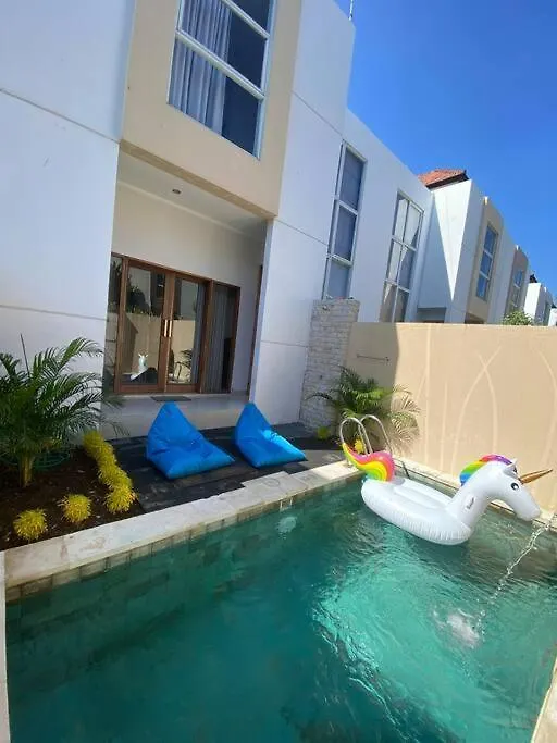 Moovilla 2 Seminyak, Bali Indonesia